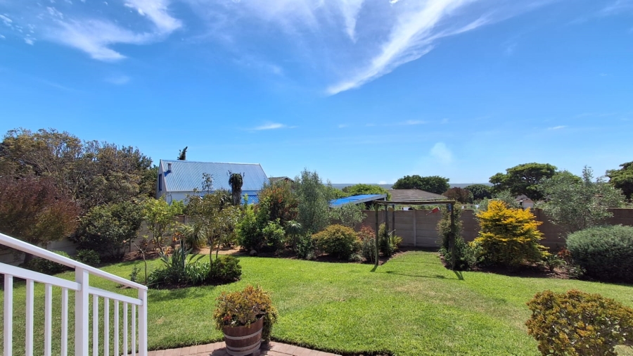 3 Bedroom Property for Sale in Stilbaai Wes Western Cape